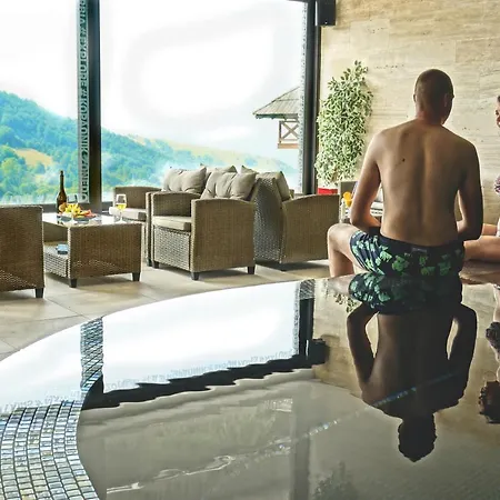 & Zoned Отель 4*