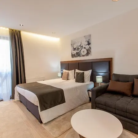 & Zoned Отель Копаоник