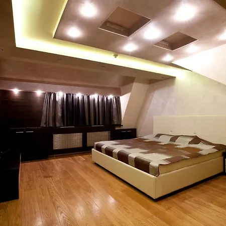 Отель & Zoned 4*